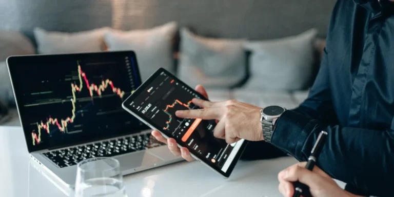 Quanto Rende R$ 10.000 no Tesouro Direto por Mês em 2026?